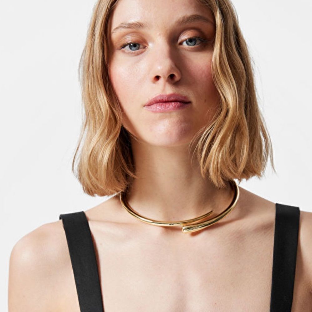 Sculptural choker necklace N782